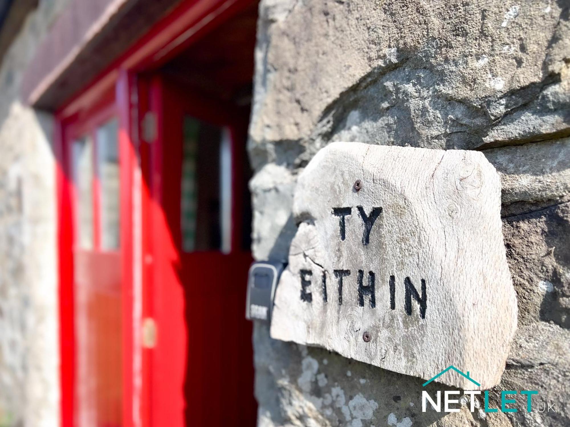Ty Eithin - Rustic In * St. Davids (Pembrokeshire)